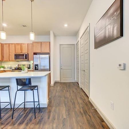 Fancy Apt Downtown. Pool. Gym. Lounge. Pet Ok Houston Exteriör bild