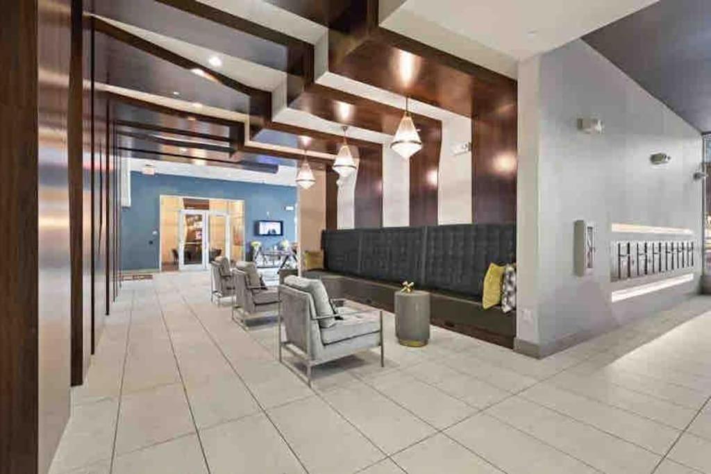 Fancy Apt Downtown. Pool. Gym. Lounge. Pet Ok Houston Exteriör bild
