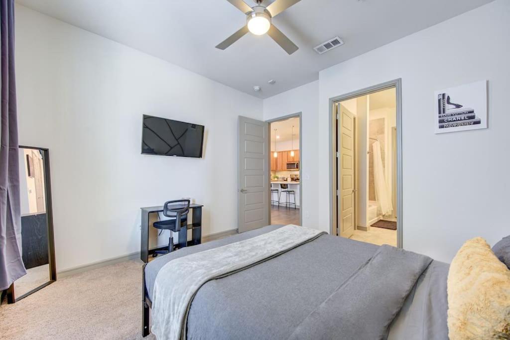 Fancy Apt Downtown. Pool. Gym. Lounge. Pet Ok Houston Exteriör bild