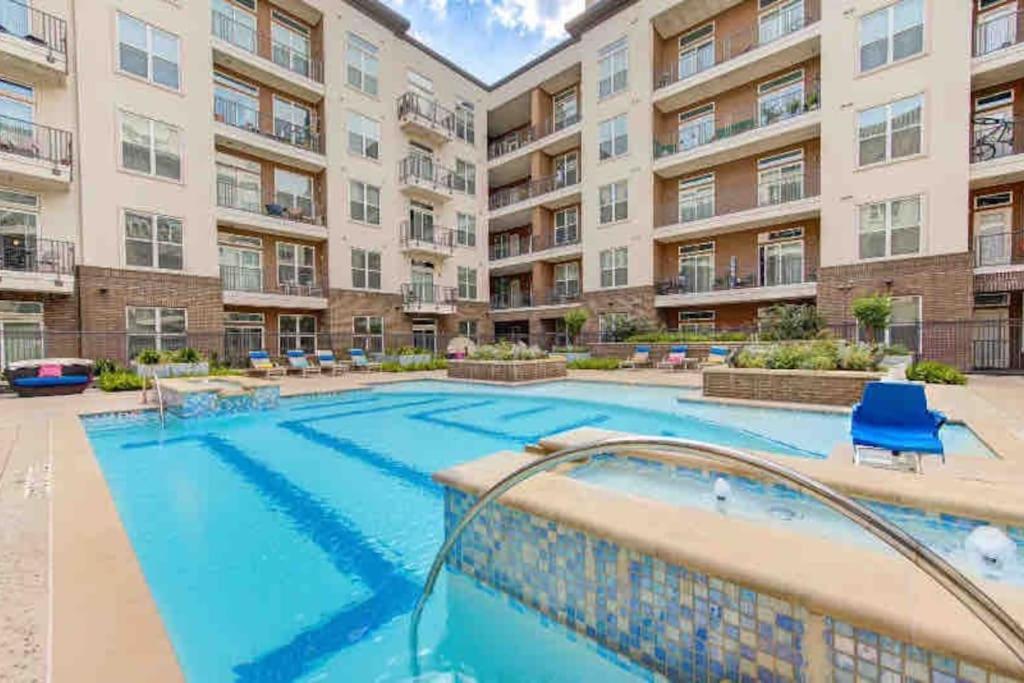 Fancy Apt Downtown. Pool. Gym. Lounge. Pet Ok Houston Exteriör bild
